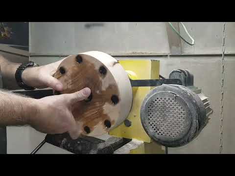 Видео: Поперечное точение из ясеня