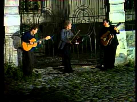 Видео: Софія Кохмат і тріо "Четвертий кут"- "А вона..."