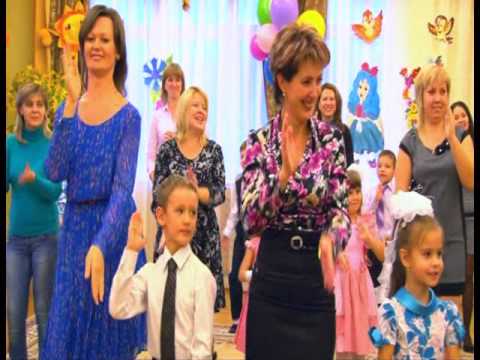 Видео: Танец с мамами "Телевизор..."детский сад 15 "Светлячок" Коломна