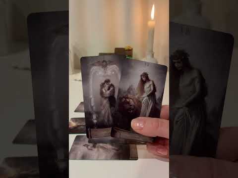 Видео: ДУМАЕТ ЛИ МУЖЧИНА О ВАС СЕЙЧАС💐