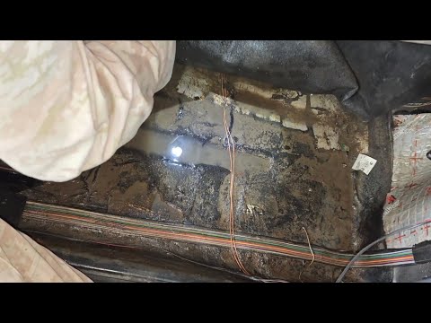 Видео: Ваз 2107 Откуда затекает вода в Салон со стороны Пассажира ( такого нет на YouTube)