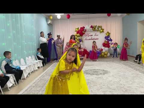 Видео: Индийский танец Аяна Аида 2023 жыл.