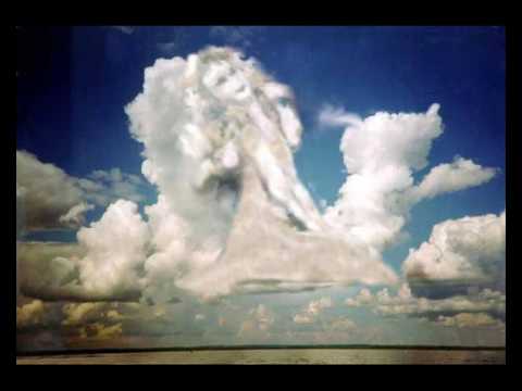 Видео: ДДТ - Летели облака