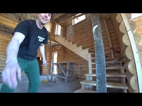 Видео: Установка деревянной лестницы.