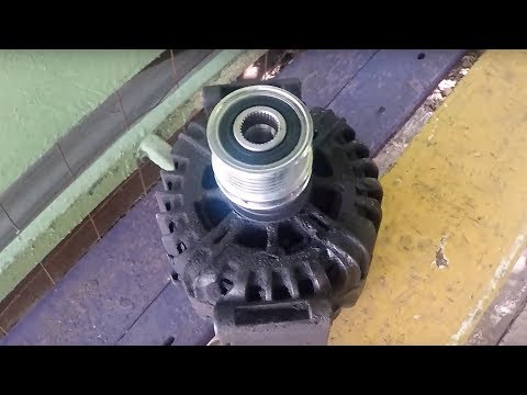 Видео: Замена обгонной муфты генератора.