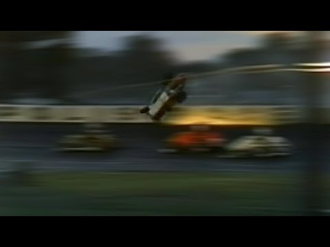 Видео: Автомобили для спринта на асфальте — самые ужасные аварии в истории (БЕЗУМИЕ)