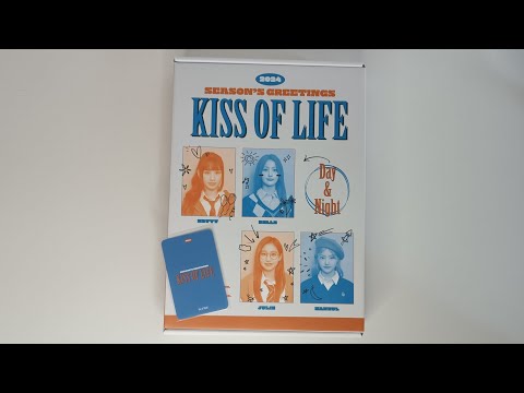 Видео: KISS OF LIFE - SEASON'S GREETINGS 2024 unboxing || распаковка гритинга с предзой от ktoww4u