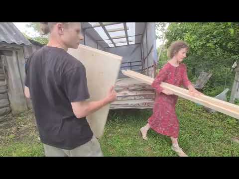 Видео: Думала сделают дорогу, но хватило только на одну машину. Купила материал, будем строить