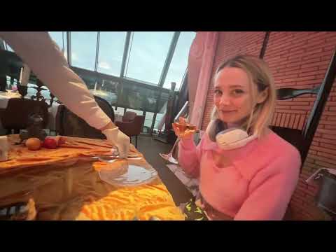 Видео: МУХАНДЖАН И ФАСОЛЬКА В РЕСТОРАНЕ МИШЛЕН - Muhanjan, Fasoollka