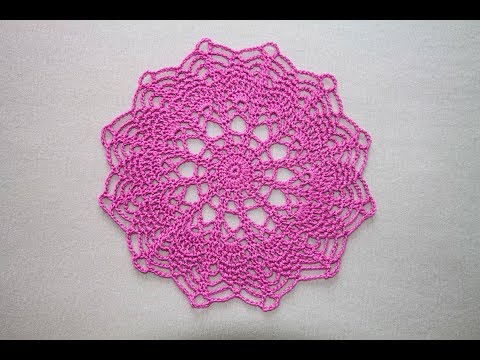 Видео: Фиолетовая салфетка крючком для начинающих