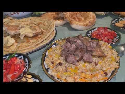 Видео: Часть 3 Узбекистан! Мама Люся даёт мастер-класс по приготовлению плова, Раъно испекла лепёшки