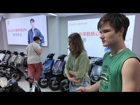 Видео: Покупаем электробайк. Жизнь в Китае 372