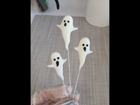 Видео: Sugar paste tutorial cute little ghosts for halloween. Милые привидения из мастики на хэлоуин