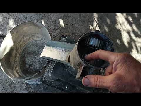 Видео: Заміна матриці та роликів на грануляторі Фермер