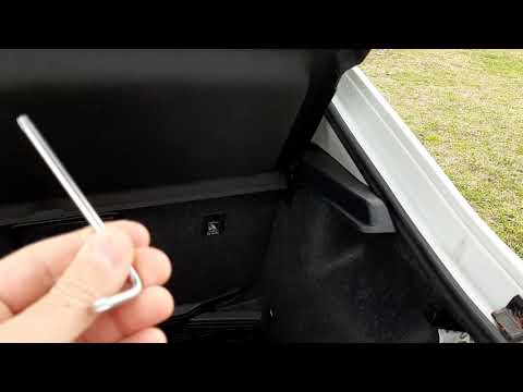 Видео: Volkswagen поло лифтбек стук справа сзади на неровностях Побеждён!