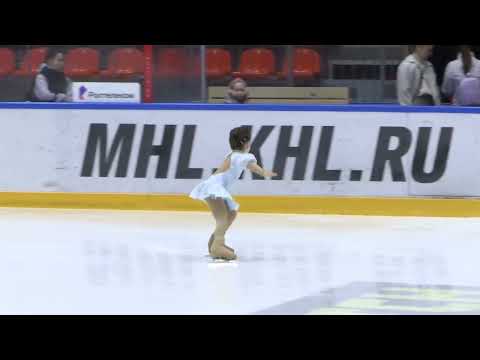 Видео: Анжелина Леонова 4 года (АФК «Наши Надежды») категория «Новичок» 2 место из 16. Angelina 4 years old