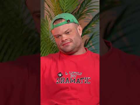 Видео: Почему ДАНИЛОВ заклеивает пупок #интервью #данилов #бодибилдинг #shortvideo #sports #тренды