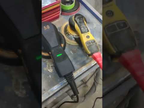 Видео: Varis 150 vs mirka deros. Сравнение двух эксцентриковых машинок.