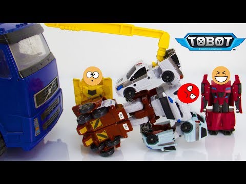 Видео: Робот Сайдсвайп спасает Тобота Кватрана. Мультик про Трансформеров