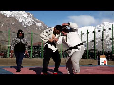 Видео: Гуштин дар "Иди Навруз"-и чамоати Назаршо Додхудоев