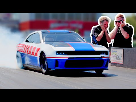 Видео: НОВЫЙ Dodge Charger Drag Pak 2026 года с двигателем HEMI V-8