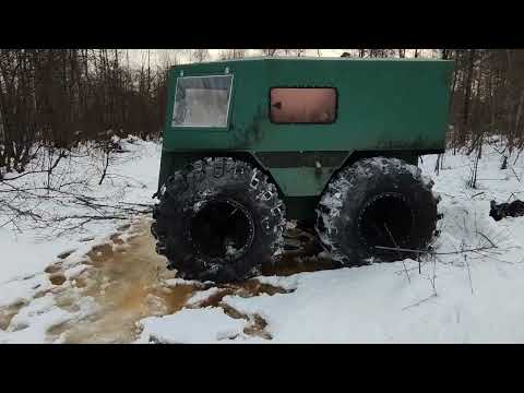 Видео: Небольшие покатушки на бортоповоротном вездеходе.