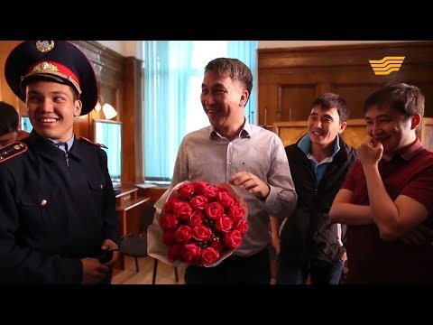 Видео: Есен Елеукенге белгісіз біреу тапанша кезеді