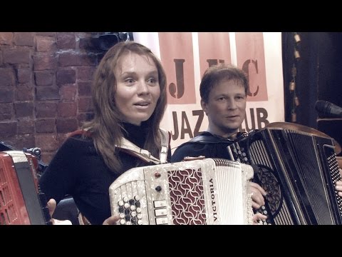 Видео: Oye Como Va. Ой, цветёт латина  - AccordionRock