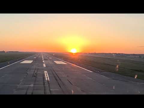 Видео: Алматы Ан-225 МРИЯ. Взлет самого большого самолета в мире.  Видео из кабины экипажа.