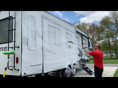 Видео: Как профессионально помыть и отполировать автодом! Новые советы по обслуживанию автодома, инструм...