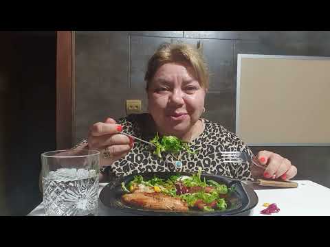 Видео: МУКБАНГ 🍽 ВОТ ЭТО ПОРЦИЯ 🙈СКОРО ЛОПНУ 😊MUKBANG 🍴 ENSALADA CON FILETES #asmr #асмр