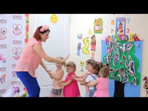 Видео: Музыкальная игра "Паровозик с остановками"