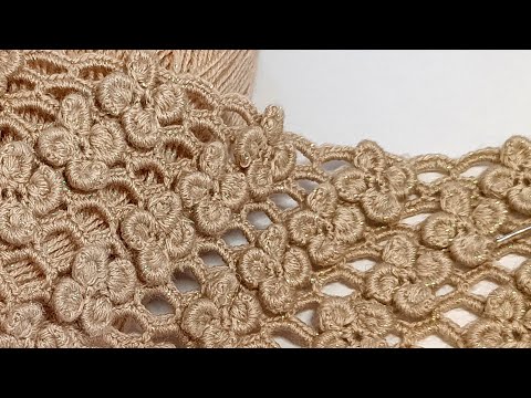 Видео: Цветочное тиснение крючком: элегантный узор для шарфа и блузки для умелых рук!