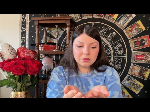 Видео: Разговор с душой покойного человека. 3 Варианта. Таро Юлия Петрова