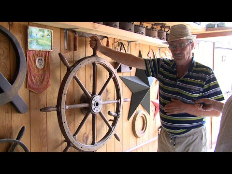 Видео: Рында, лоция, штурвал. Как боцман Балаганский в сибирской Моряковке домашний музей сделал