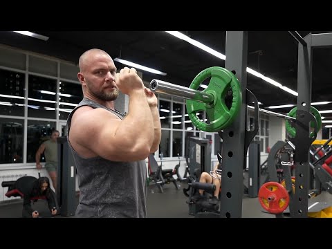 Видео: Жим штанги/гантелей стоя/сидя