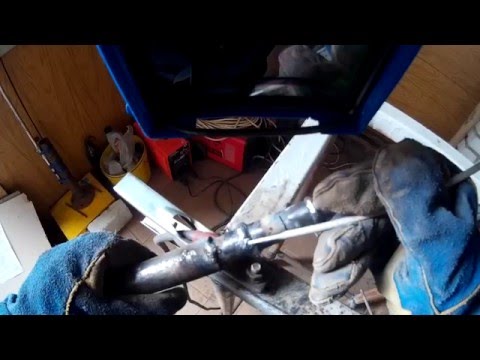 Видео: Сварка тонких труб толстыми электродами
