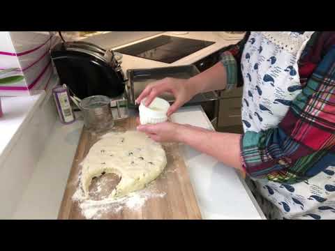 Видео: ЛЮБИМАЯ ИРЛАНДСКАЯ ВЫПЕЧКА🌺ВКУСНАЯ ВЫПЕЧКА К ЗАВТРАКУ🌺 SCONES 🌺 TRADITIONAL BREAKFAST SCONES 🌺@Amond Жизнь в Ирландии🌺