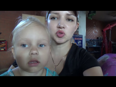 Видео: ВЛОГ Детский день !! Починили машину и весь день провели в ОЗ Молл