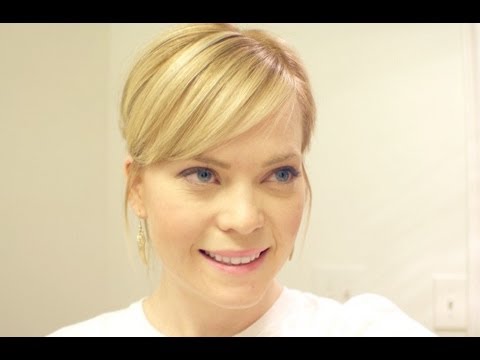 Видео: Как подстричь или подровнять челку. Учебное пособие