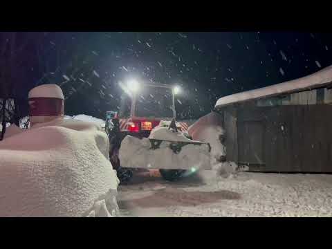 Видео: ЮМЗ уборка снега