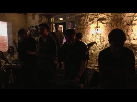 Видео: Импровизация на синтезаторах, гитаре, драм-машине и одном поэте [Казань, Бар One More, 07.06.2025]