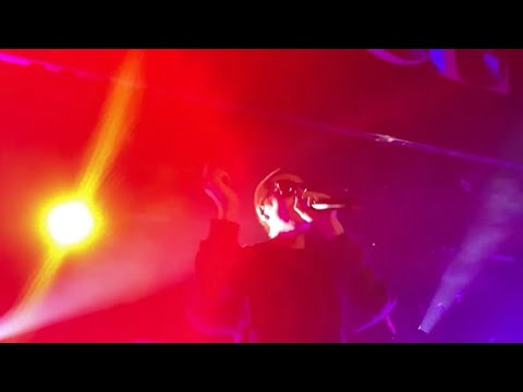 Видео: FACE/ФЕЙС КОНЦЕРТ ПРАГА/PRAGUE 2022 VLONE, СПАСАТЕЛЬНЫЙ КРУГ, Я РОНЯЮ ЗАПАД