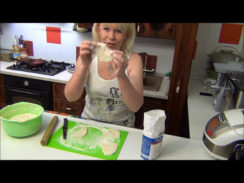 Видео: Очень простой рецепт...Пышки, лакумы, баурсаки или лепешки...кому как нравится.