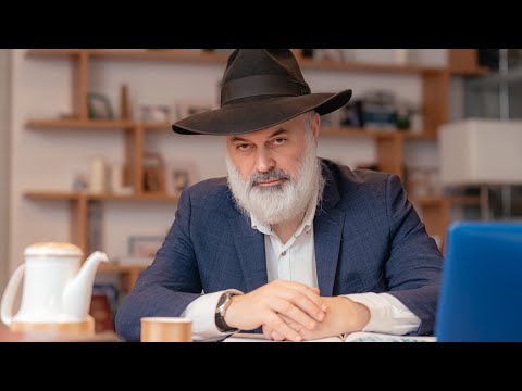Видео: "Свет, скрывающий тебя и их"