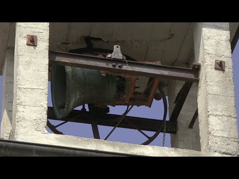 Видео: Звон колокола на главном кладбище в Пелле [4K]