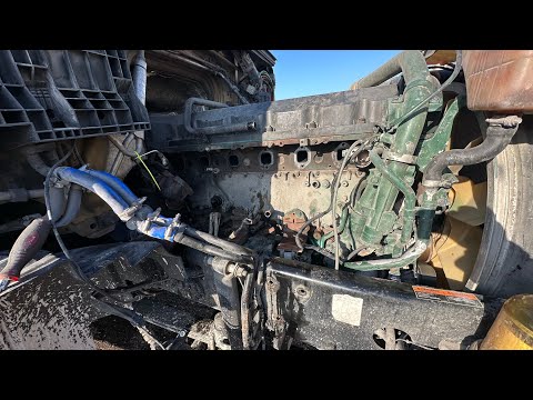 Видео: Разобрал пол мотора «в поле» в США ,потекла прокладочка на Volvo VNL,отпуск дальнобойщика в Америке