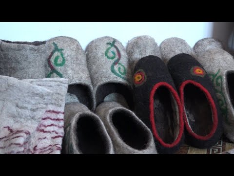 Видео: Кийизден чокой жасаган элеттик айымдар