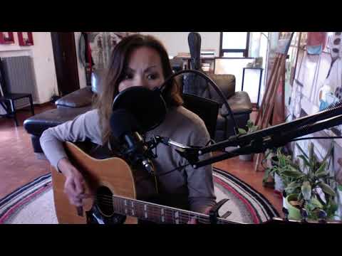 Видео: В наших глазах KINO cover  на итальянском языке