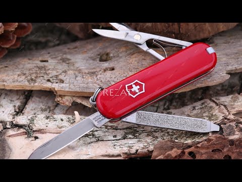 Видео: Victorinox Classic SD - функциональный малыш